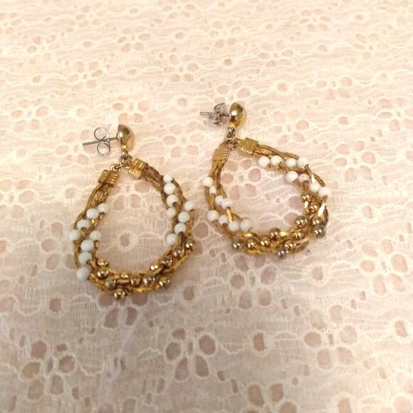 Vintage White Gold Beads Gold Tone Dangle Oval Drop Earrings - Picture 6 of 7